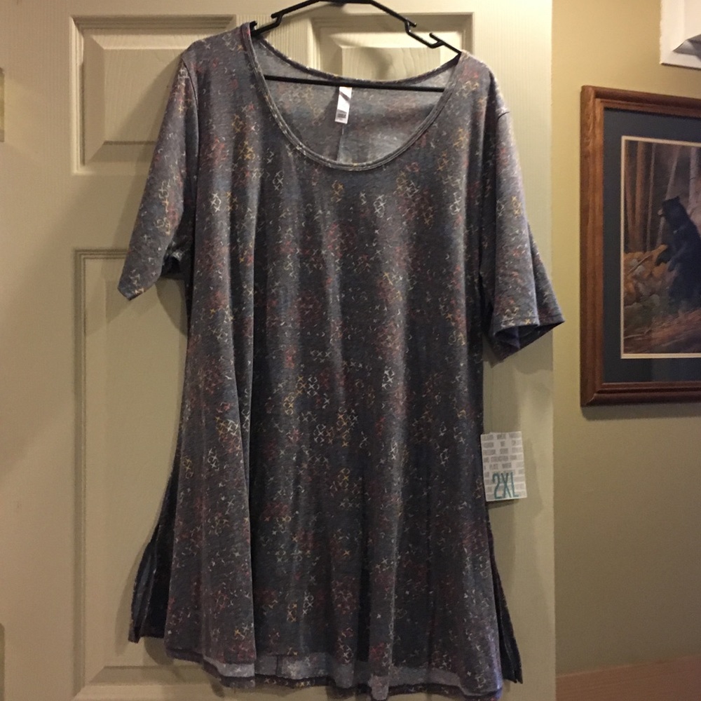 LuLaRoe 2xl Perfect T